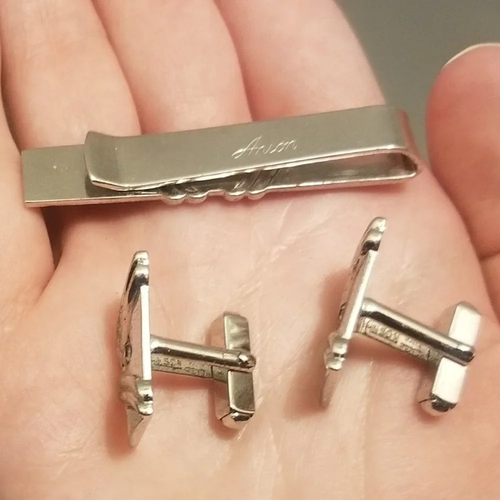 vintage signed Anson tie clip and matching cufflinks